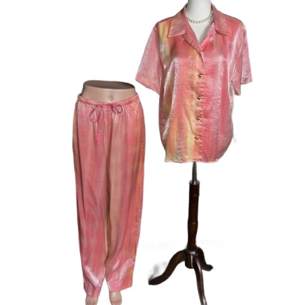 Bonnie Boynton ~ Large/ X-Large ~ Pink/Orange ~  Shiny/ Vibrant ~ Pajamas Set